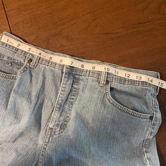 Gloria Vanderbilt Jeans size 8 lighter blue - Picture 7 of 7